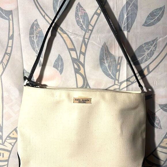 Kate Spade Canvas & Patent Leather Shoulder Bag - EUC - Picture 1 of 7